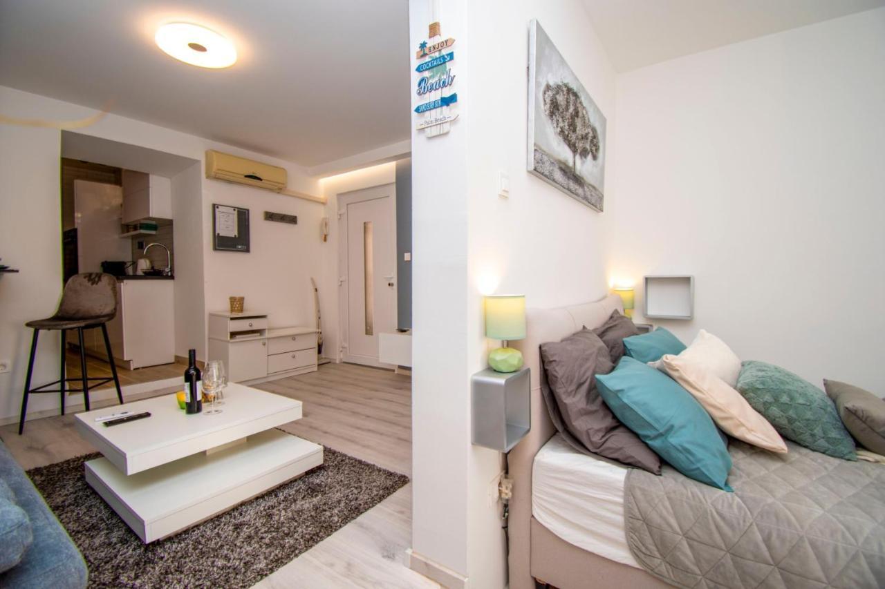 Oasis Apartment Pula Bagian luar foto