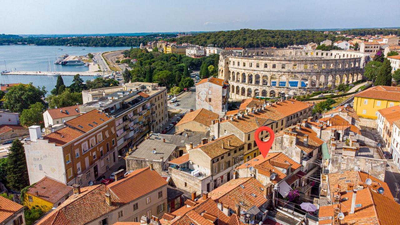Oasis Apartment Pula Bagian luar foto